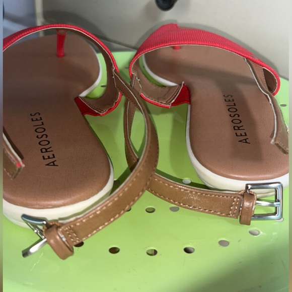 AEROSOLES Red and Brown T-Strap Sandals - Picture 4 of 6